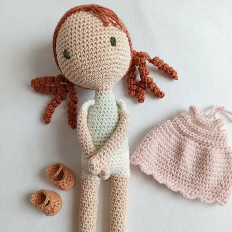 Poupée Agathe au crochet, Pique Ethic