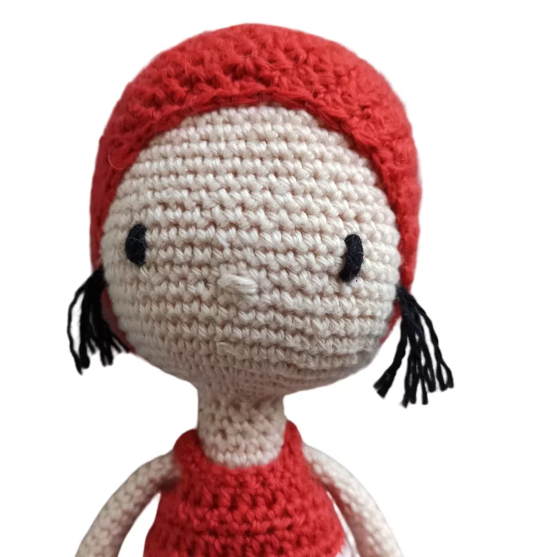 Poupée Emilie au crochet, portrait